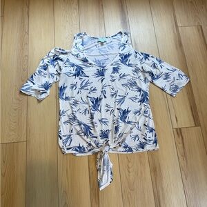 Cold Shoulder Tie Front Top